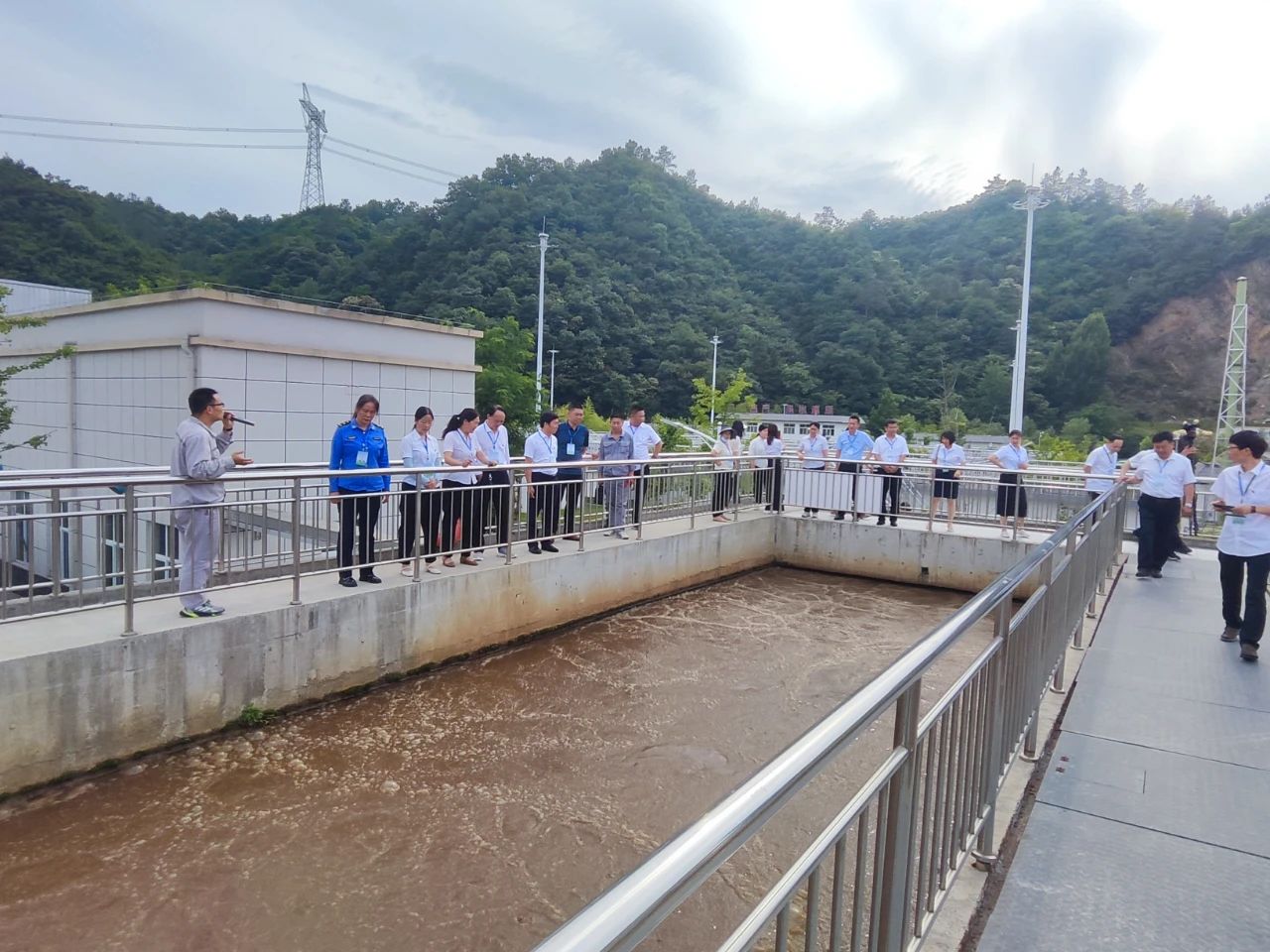 Ë®ÇéÐÎÉÌÄϹ«Ë¾ÁªºÏÉÌÂåÊÐÉú̬ÇéÐξÖÉÌÄÏÏØ·Ö¾Ö¿ªÕ¹»·±£ÉèÊ©Ïò¹«ÖÚ¿ª·Å»î¶¯ Ë®ÇéÐÎÉÌÄϹ«Ë¾ÁªºÏÉÌÂåÊÐÉú̬ÇéÐξÖÉÌÄÏÏØ·Ö¾Ö¿ªÕ¹»·±£ÉèÊ©Ïò¹«ÖÚ¿ª·Å»î¶¯