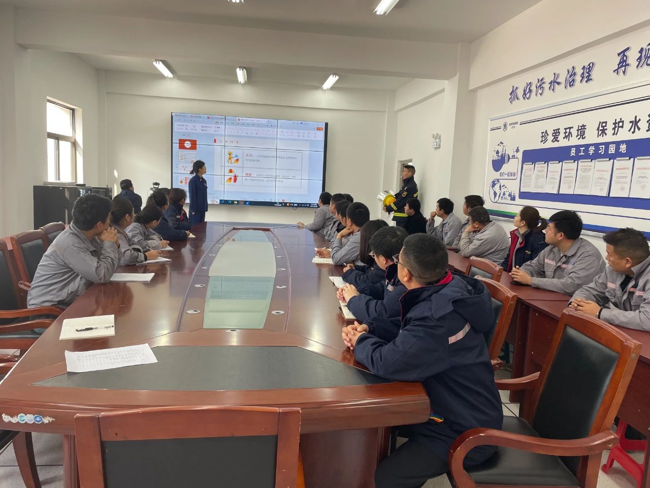 水情形山阳公司开展消防清静知识培训及消防应急演练活动 水情形山阳公司开展消防清静知识培训及消防应急演练活动